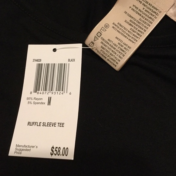 Black! Medium ruffled sleeve T. Slinky. - Picture 6 of 8